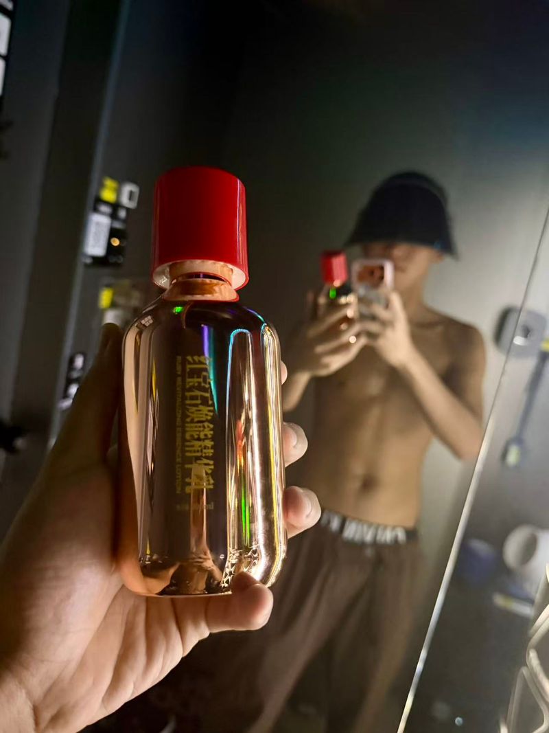 光有引力SUNBUDDY 依晒 - Smart solarium：一台美黑机