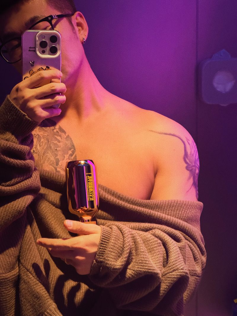 光有引力SUNBUDDY 依晒 - 一瓶助晒乳，能给你的肤色多少种可能？