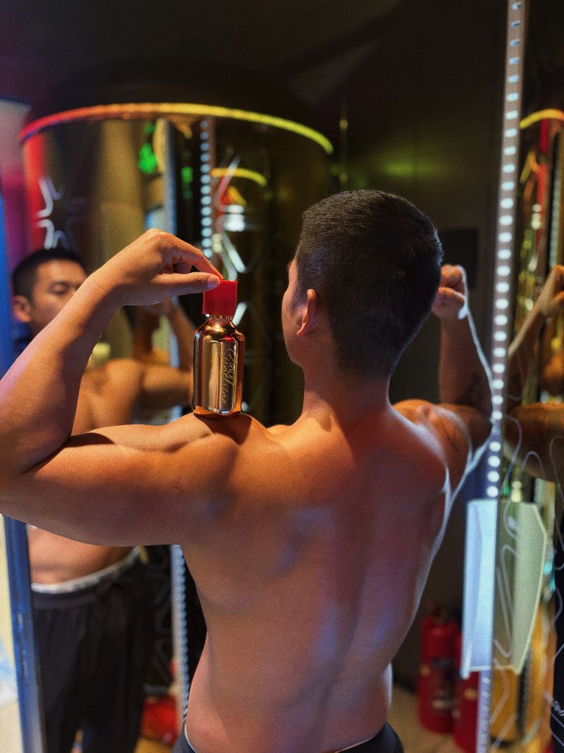 光有引力SUNBUDDY 依晒 - 一瓶助晒乳，能给你的肤色多少种可能？