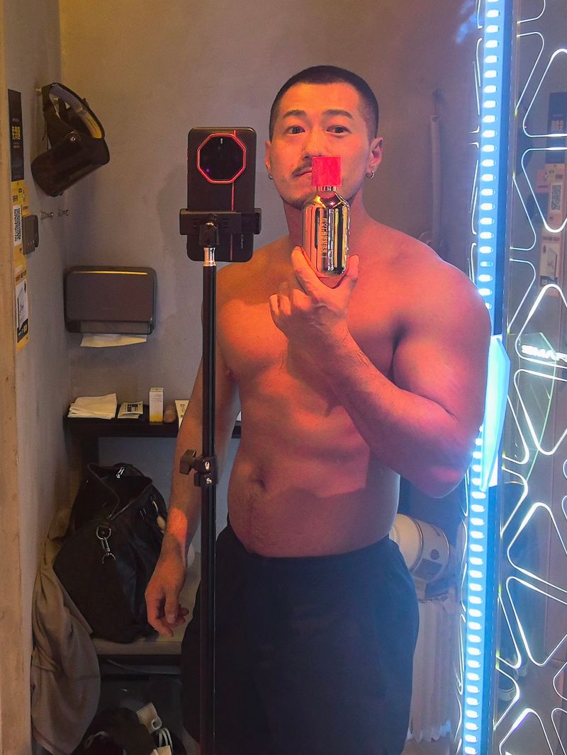 光有引力SUNBUDDY 依晒 - Smart solarium：当美黑设备