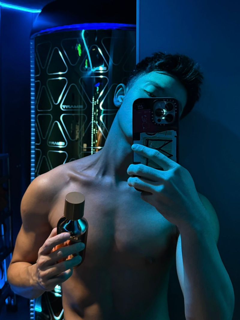 光有引力SUNBUDDY 依晒 - 肤色“卡”在小麦色上不去？进阶古铜可能差