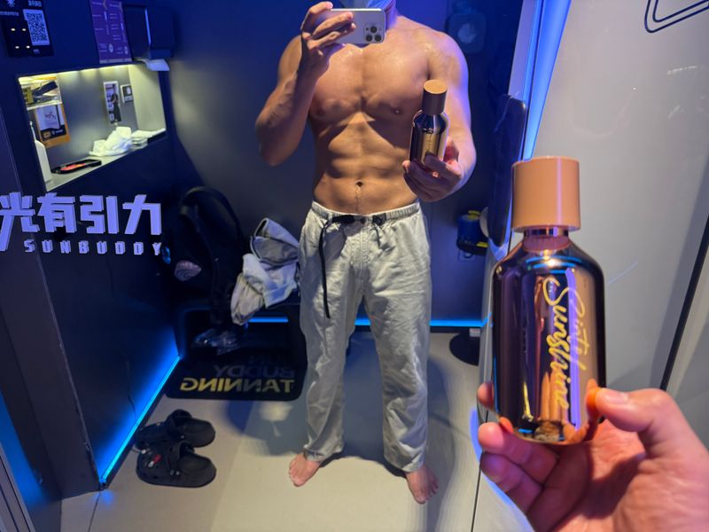 光有引力SUNBUDDY 依曬 - 助曬乳唔止幫你「上色」：解鎖IntoSunshine嘅「煥能精華」新境界